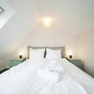 https://favorite-stays-suite-and-more-altstadt.dusseldorf-hotel.net