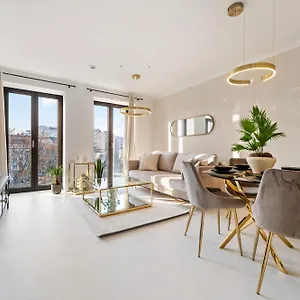 https://lux-living-stilvolles-wohnen-im-zentrum.stuttgart-hotel.com
